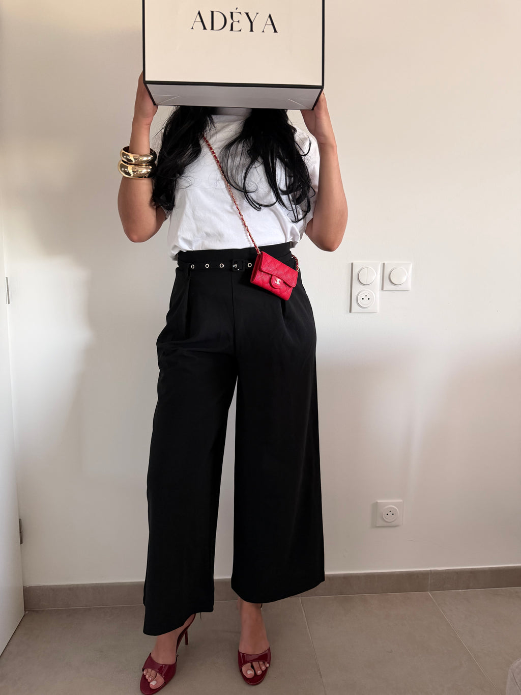 ADEYA – Pantalon large fluide noir à pinces