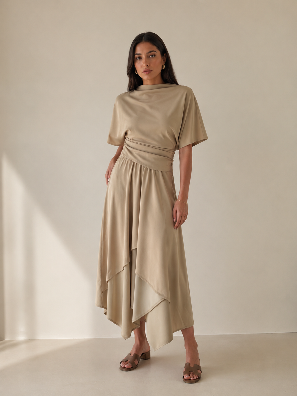 Ensemble jupe et top asymétrique